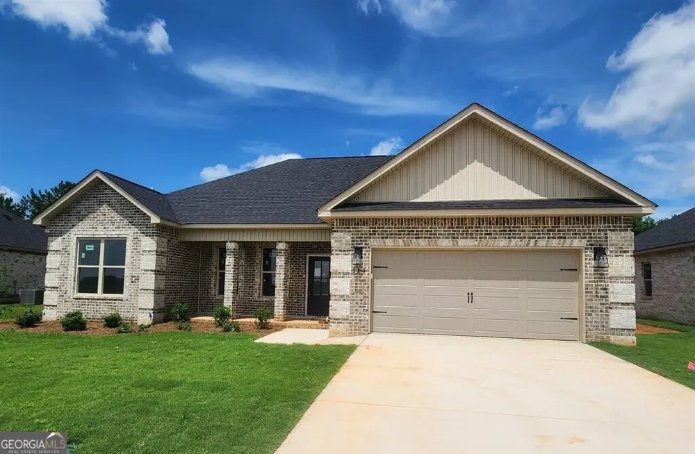114 Fox Glove Byron, GA 31008