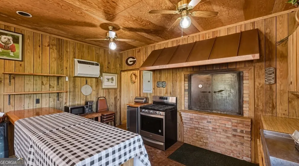 1370 Ga Highway 56 Mount Vernon, GA 30445