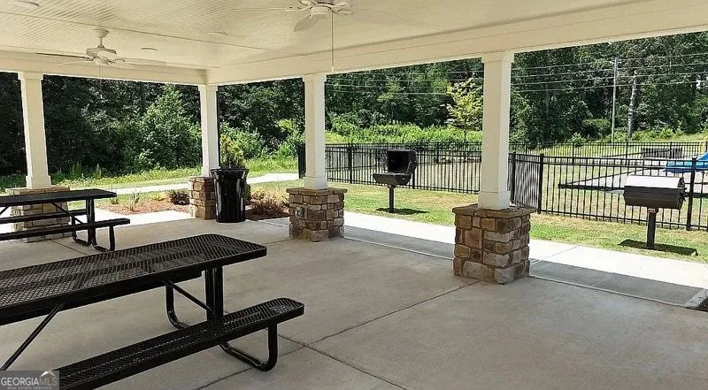 64 Hargrave AVE Bethlehem, GA 30620
