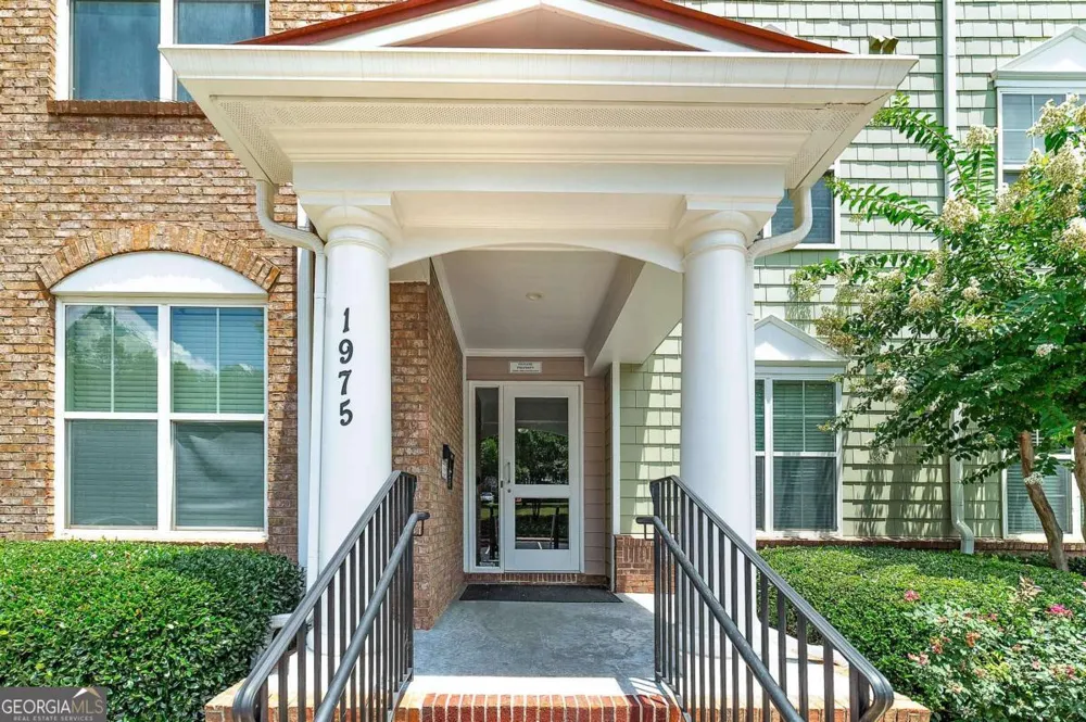 1975 Nocturne DR Alpharetta, GA 30009