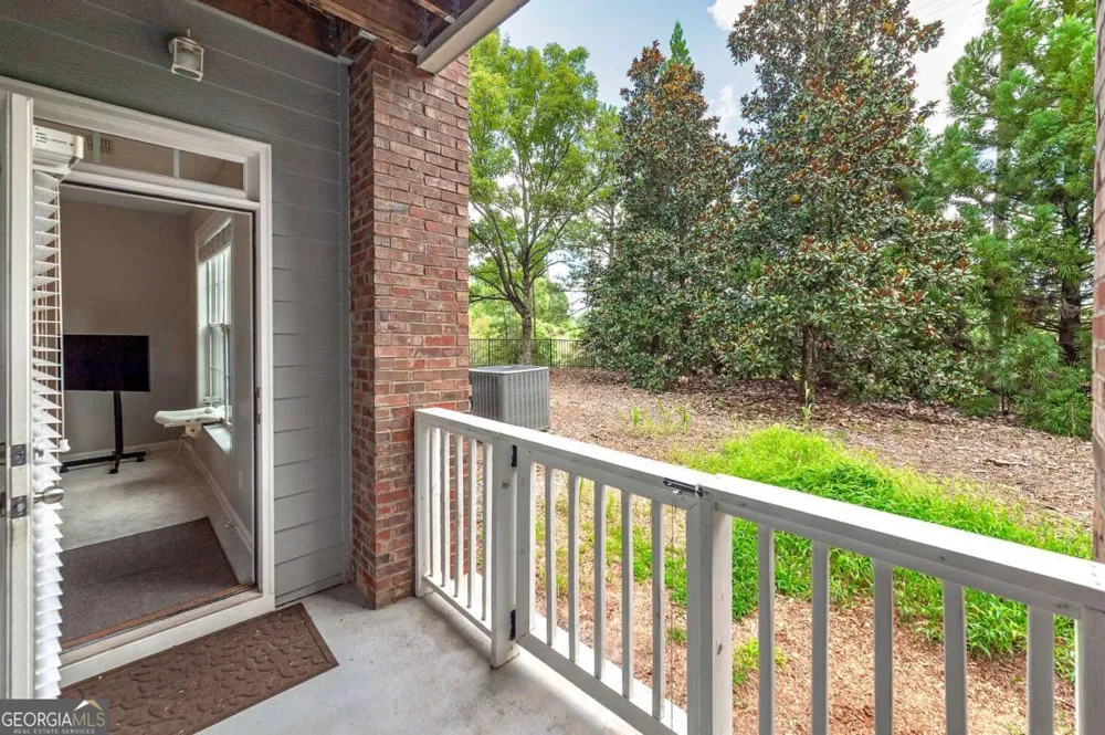 1975 Nocturne DR Alpharetta, GA 30009