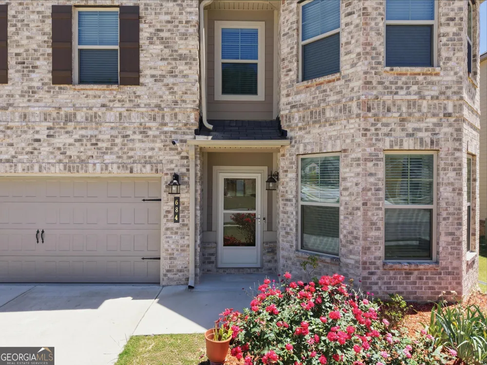 684 Lakehaven LN Loganville, GA 30052