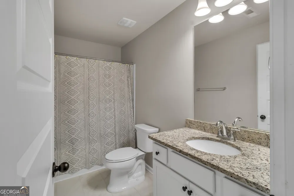 684 Lakehaven LN Loganville, GA 30052