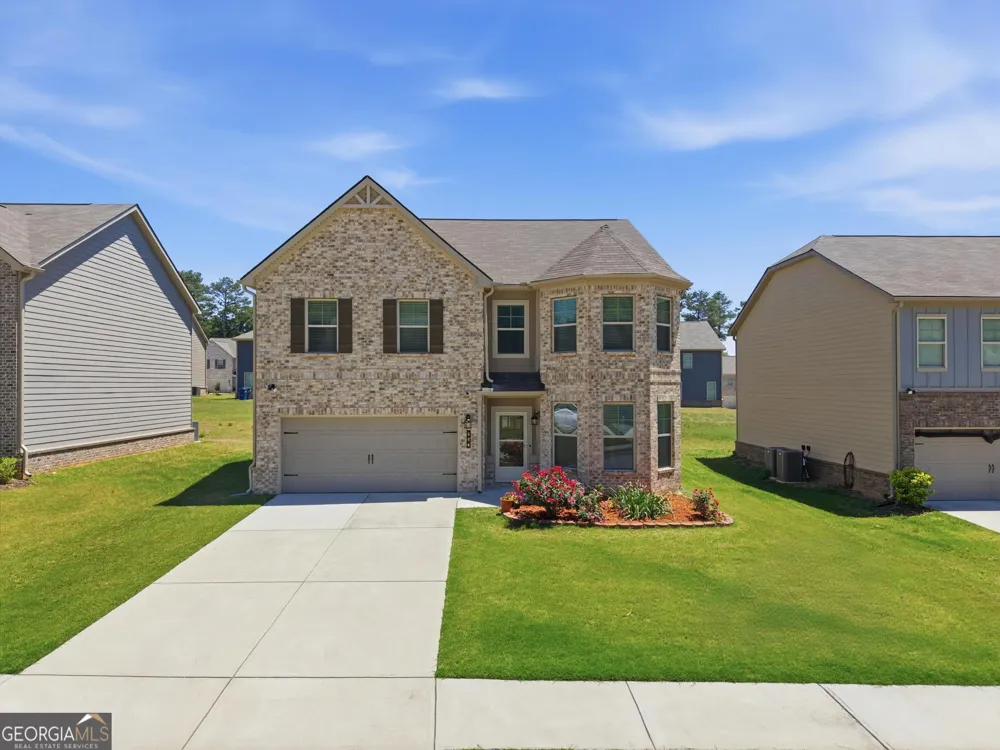 684 Lakehaven LN Loganville, GA 30052