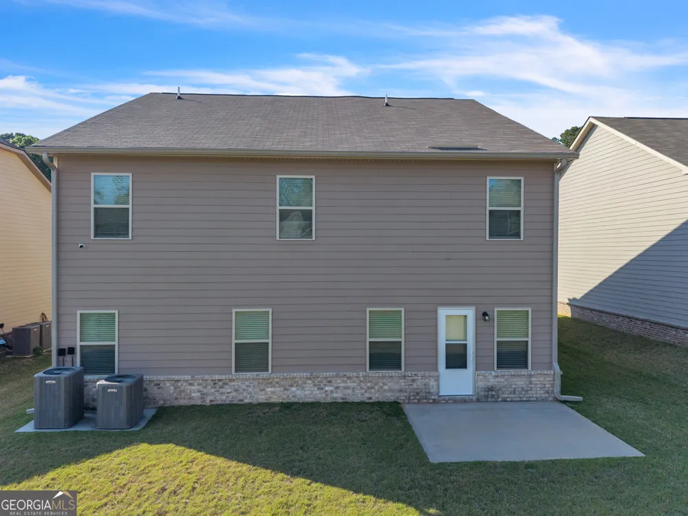 684 Lakehaven LN Loganville, GA 30052