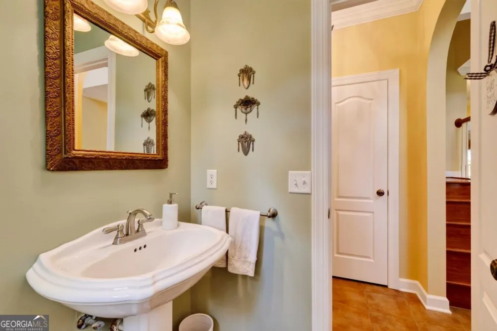 237 Lyman Hall Savannah, GA 31410