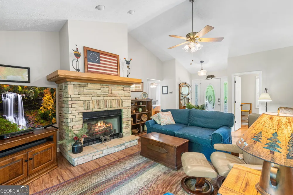 450 Longview DR Hiawassee, GA 30546