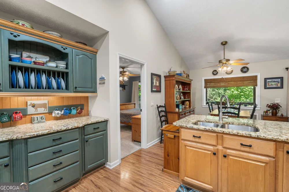 450 Longview DR Hiawassee, GA 30546