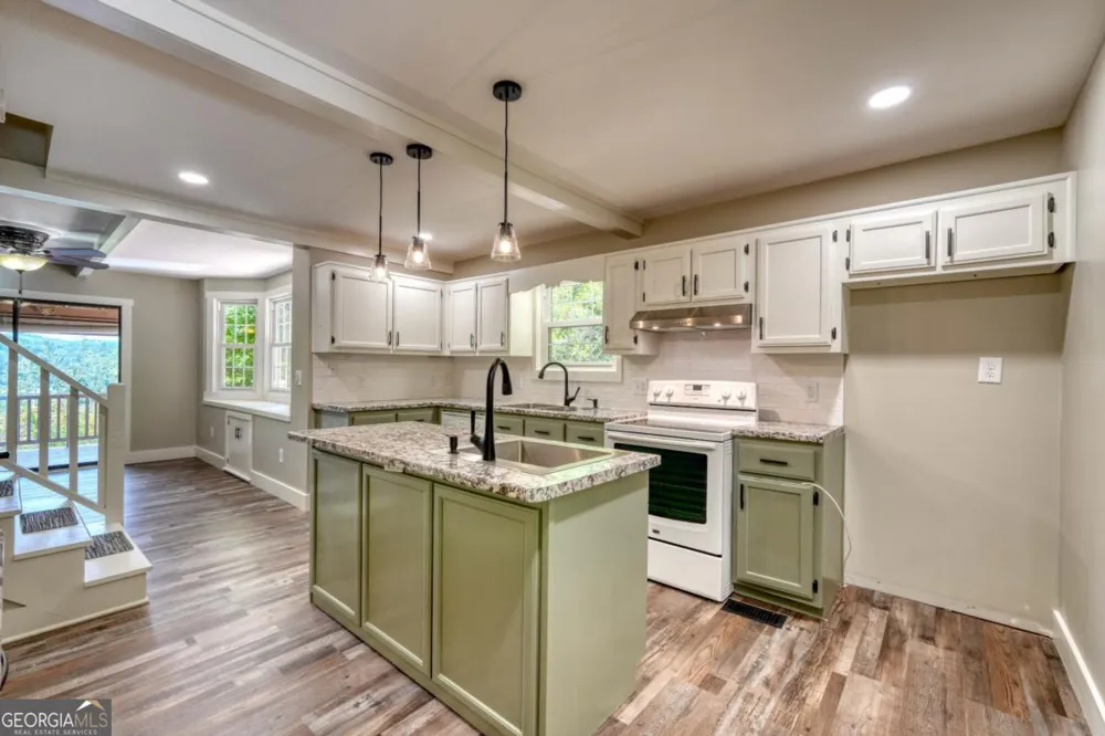 61 Deerwood TRL Blairsville, GA 30512