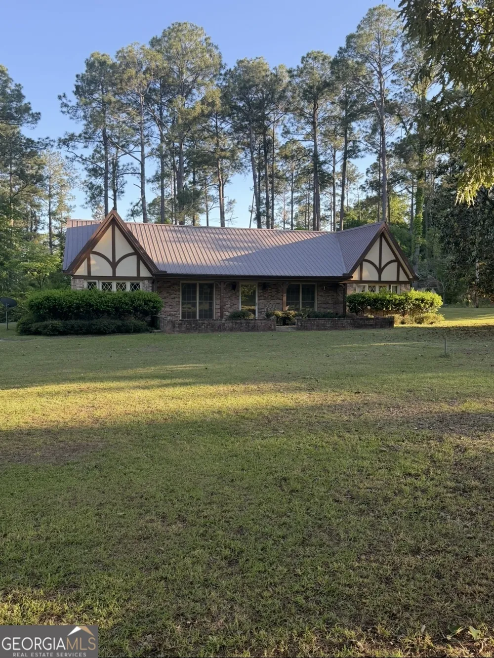 46 Redmond RD Lumpkin, GA 31815