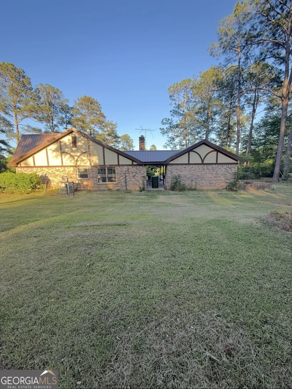 46 Redmond RD Lumpkin, GA 31815