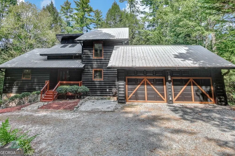 450 Flat Creek CIR Blue Ridge, GA 30513