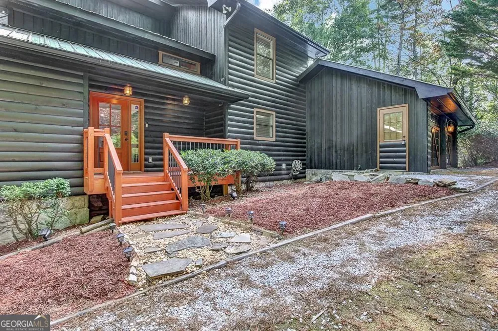 450 Flat Creek CIR Blue Ridge, GA 30513