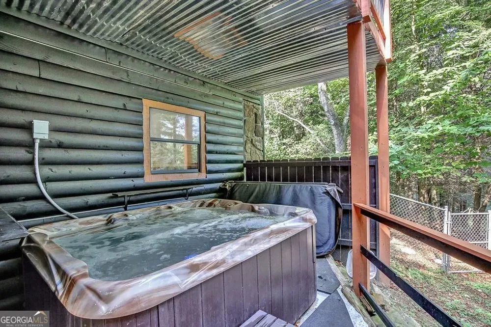 450 Flat Creek CIR Blue Ridge, GA 30513