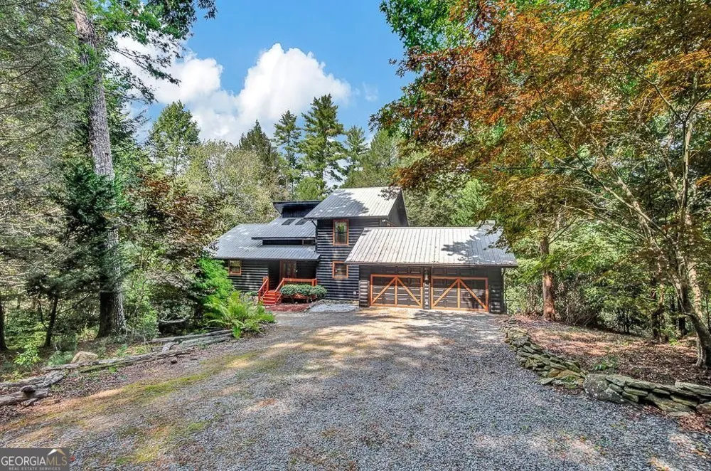 450 Flat Creek CIR Blue Ridge, GA 30513