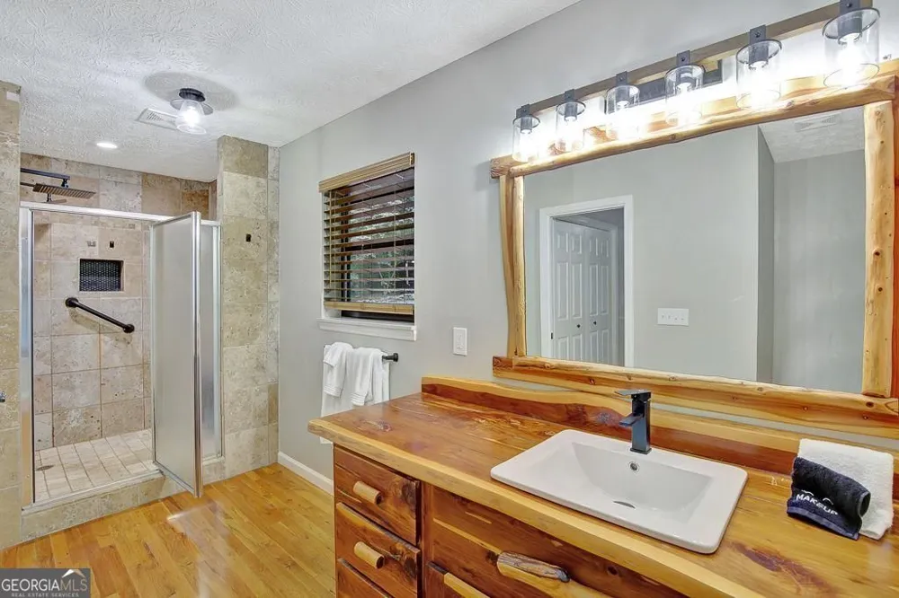 450 Flat Creek CIR Blue Ridge, GA 30513
