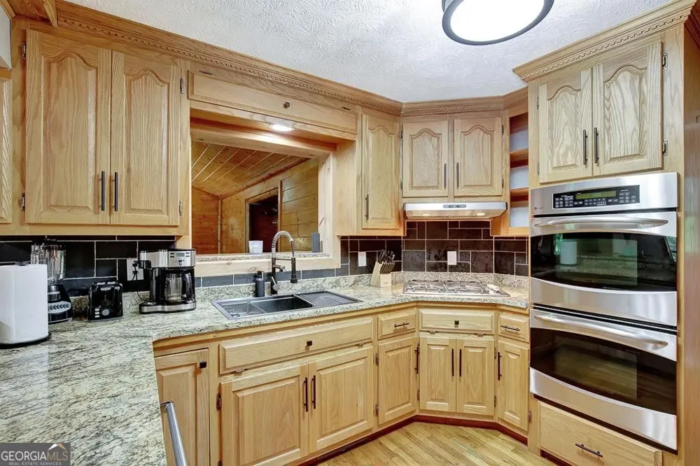 450 Flat Creek CIR Blue Ridge, GA 30513