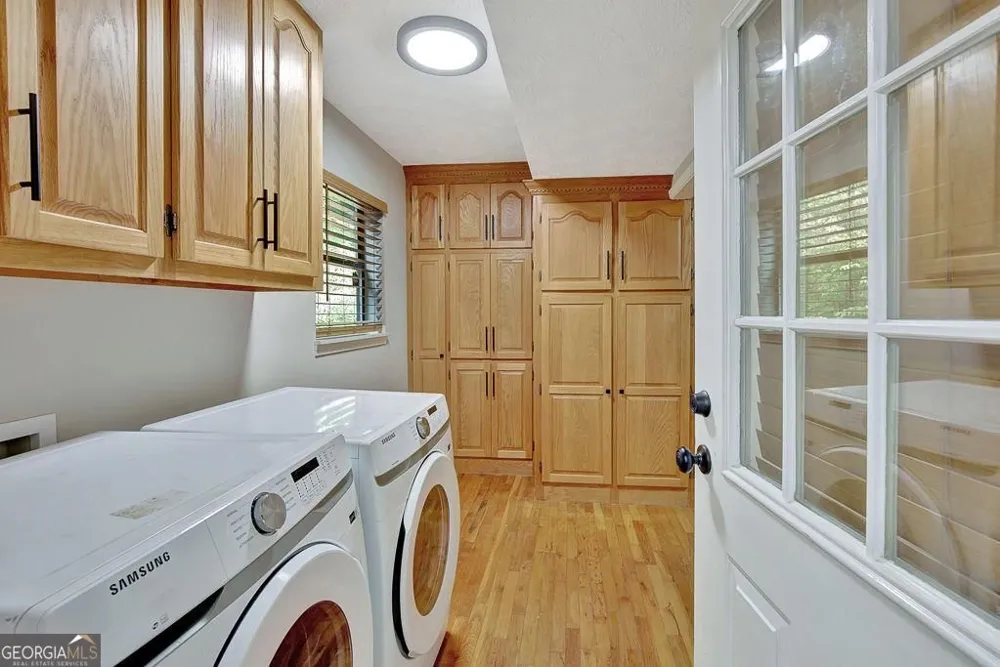 450 Flat Creek CIR Blue Ridge, GA 30513