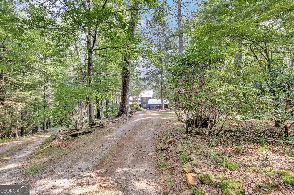 450 Flat Creek CIR Blue Ridge, GA 30513