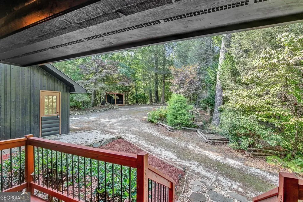 450 Flat Creek CIR Blue Ridge, GA 30513