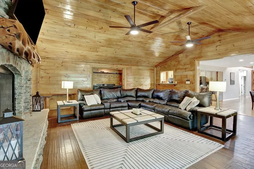 450 Flat Creek CIR Blue Ridge, GA 30513