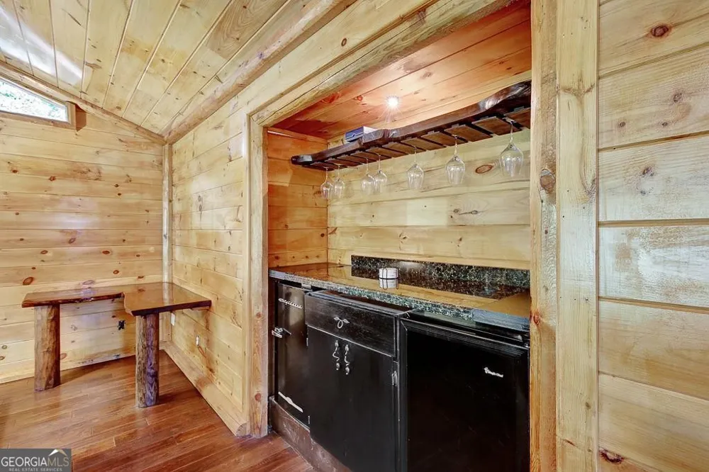 450 Flat Creek CIR Blue Ridge, GA 30513