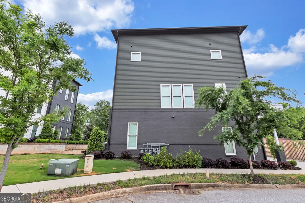 3587 Candler CT Hapeville, GA 30354