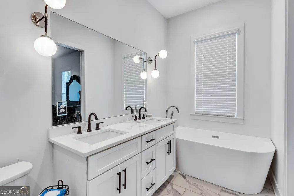 3587 Candler CT Hapeville, GA 30354