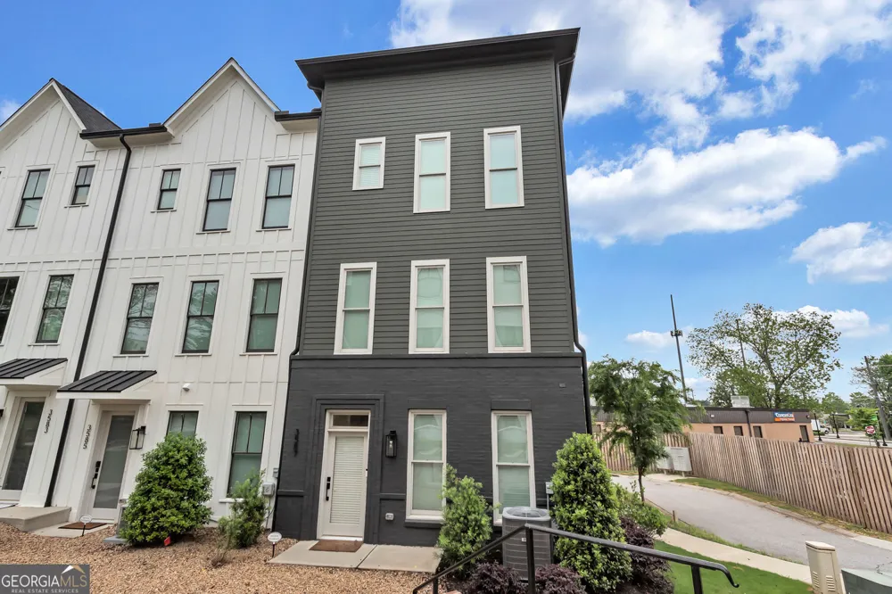 3587 Candler CT Hapeville, GA 30354
