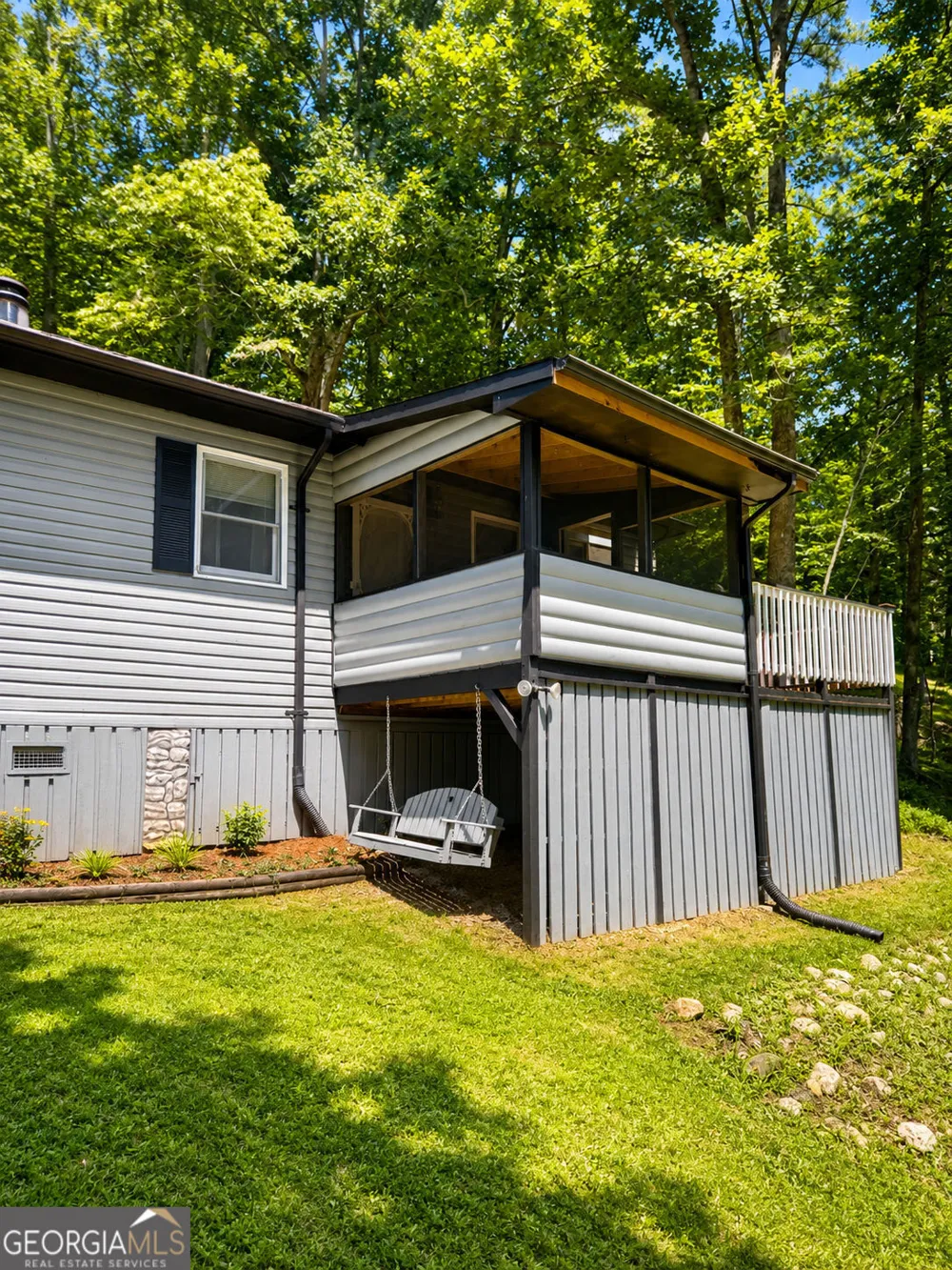 2261 Paradise Valley RD Cleveland, GA 30528