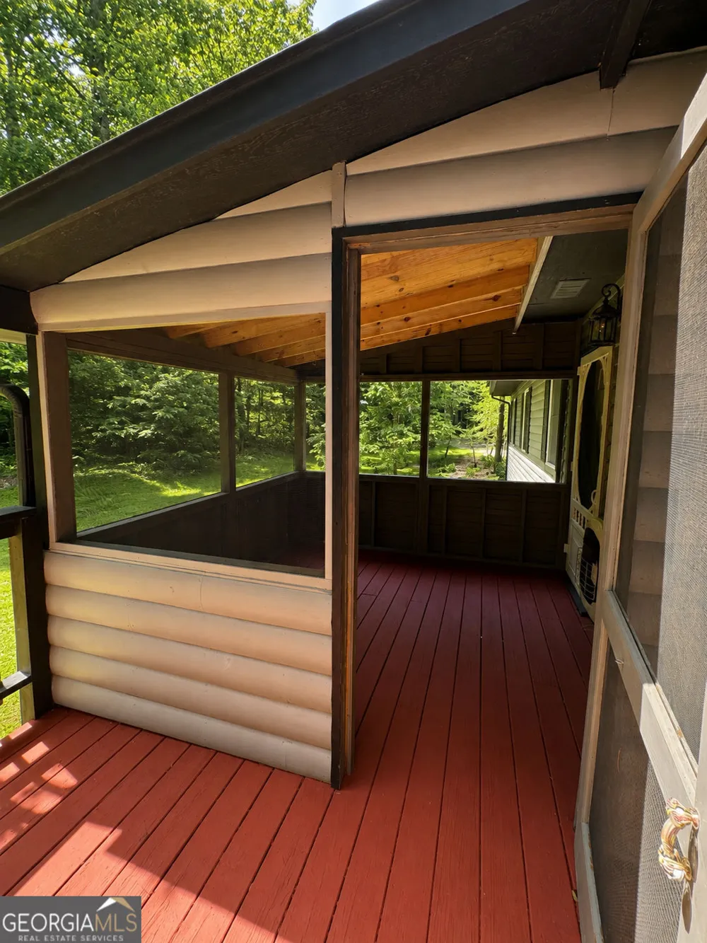 2261 Paradise Valley RD Cleveland, GA 30528