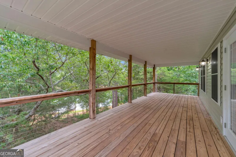 27 Classic DR Hartwell, GA 30643