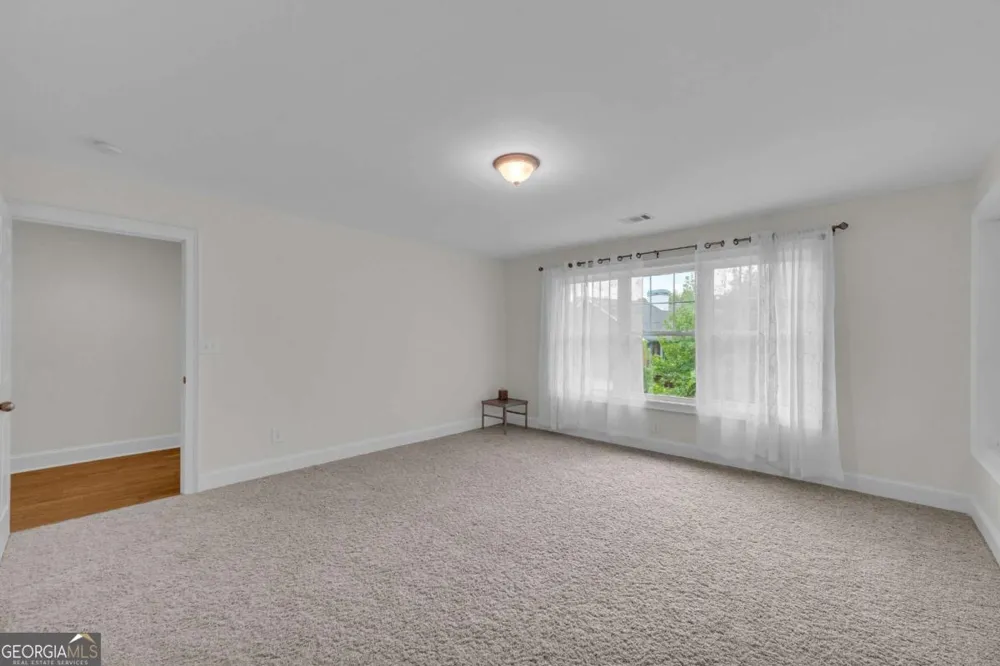 27 Classic DR Hartwell, GA 30643