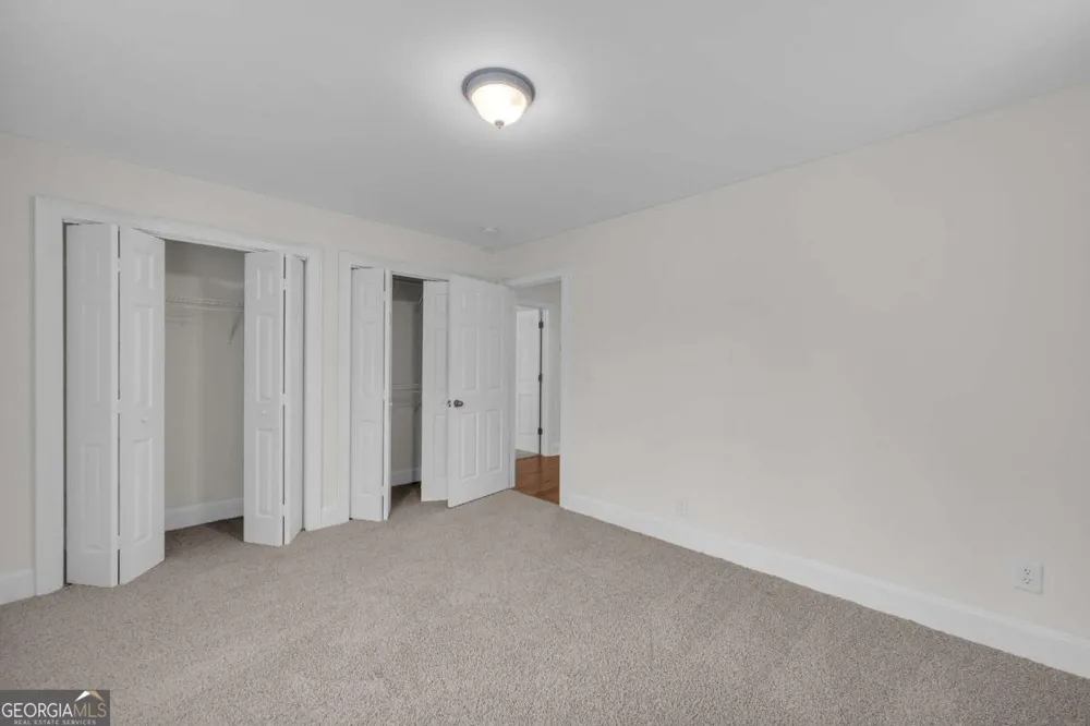 27 Classic DR Hartwell, GA 30643