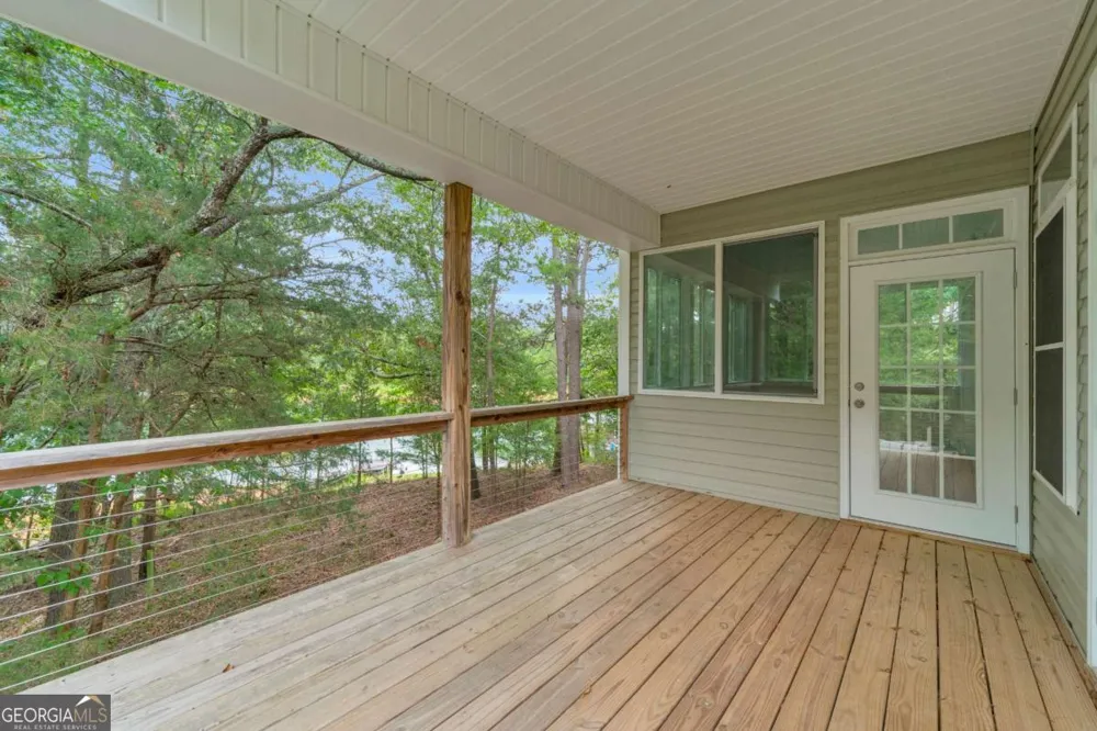 27 Classic DR Hartwell, GA 30643