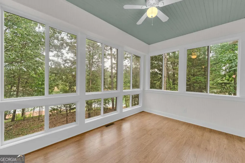 27 Classic DR Hartwell, GA 30643