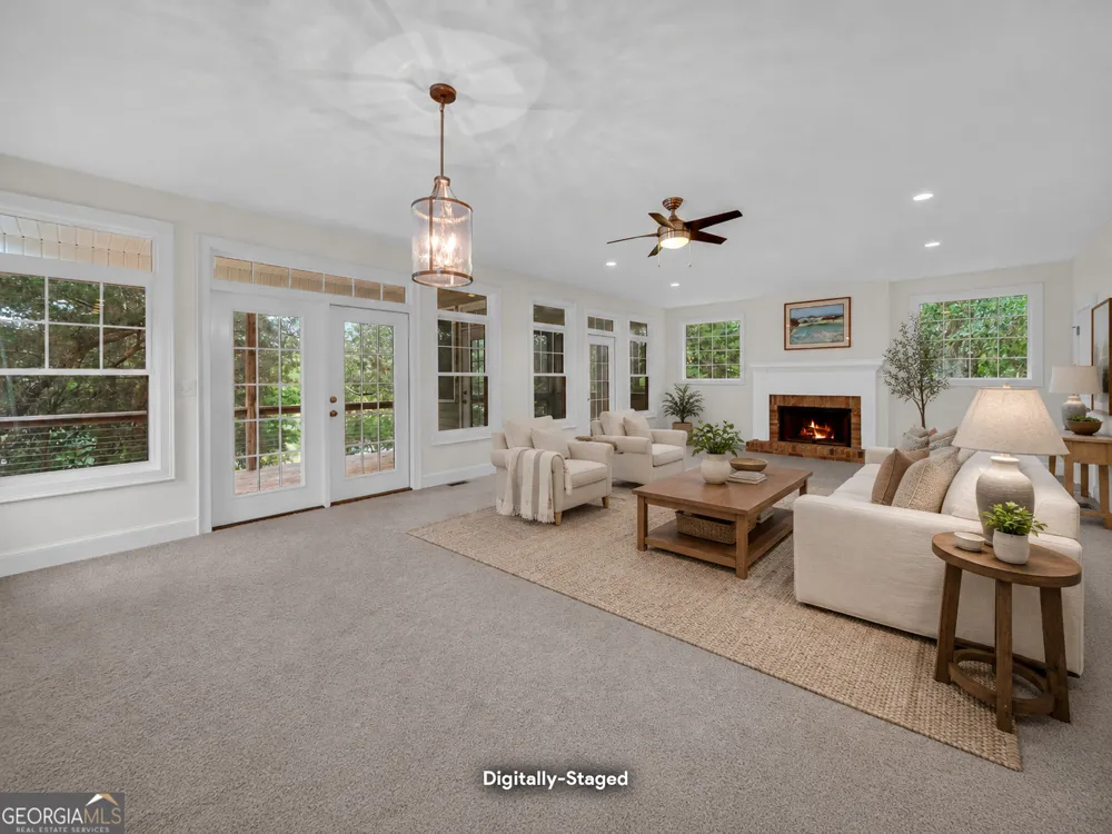 27 Classic DR Hartwell, GA 30643