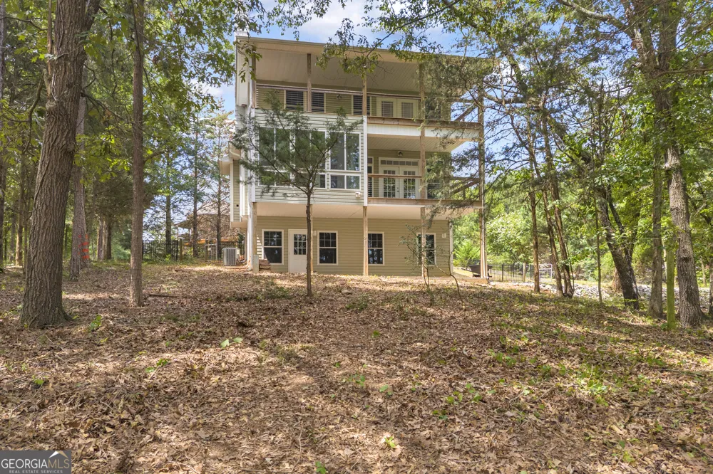 27 Classic DR Hartwell, GA 30643