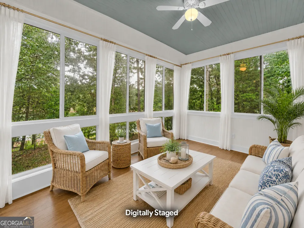 27 Classic DR Hartwell, GA 30643