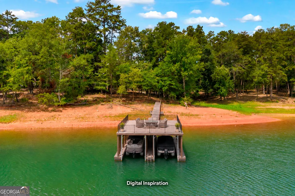 27 Classic DR Hartwell, GA 30643