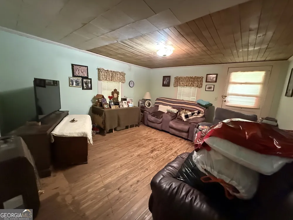 6099 Indian TRL Thomaston, GA 30286
