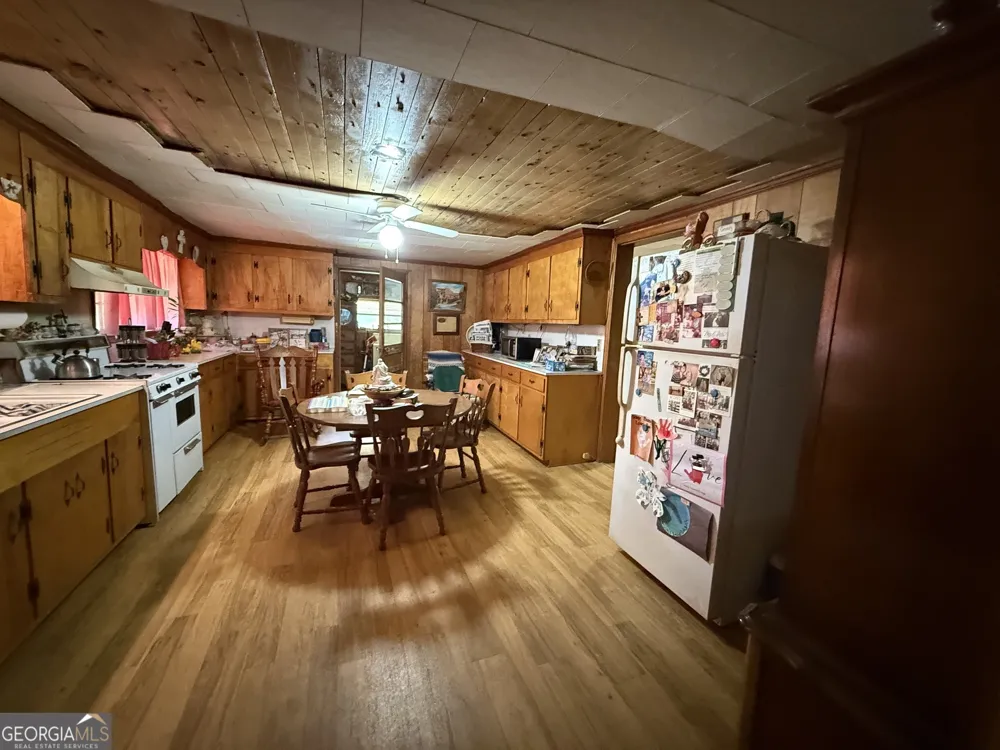 6099 Indian TRL Thomaston, GA 30286