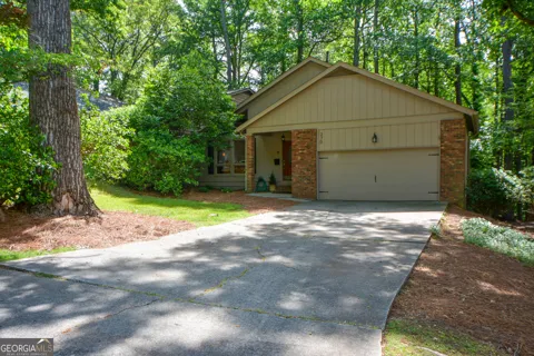 270 Lakeview RDG W