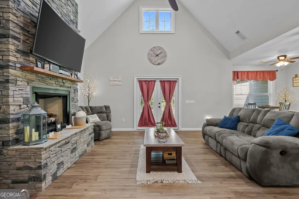 1231 Village Green DR NE Townsend, GA 31331