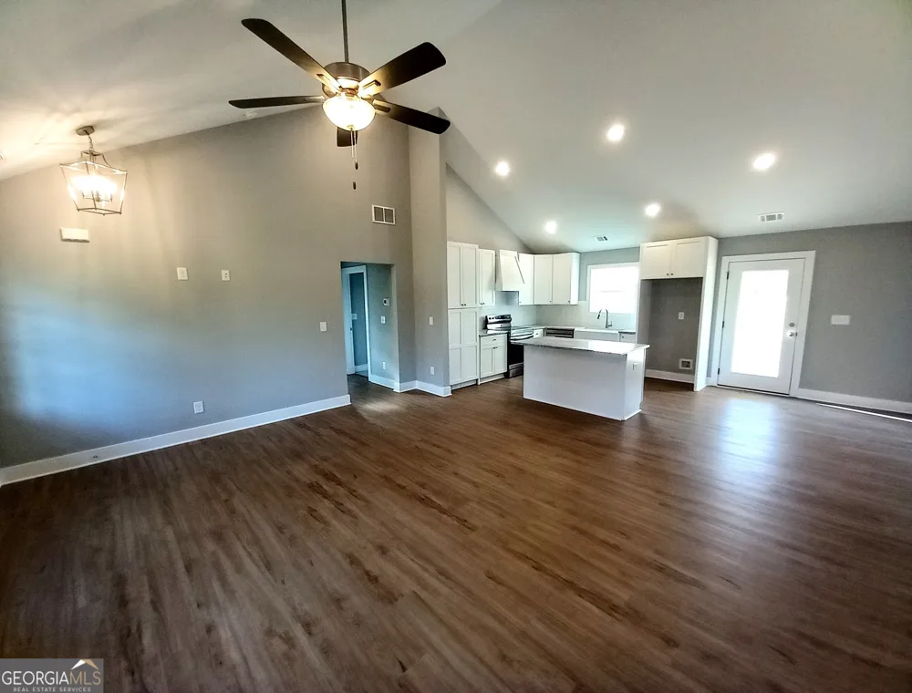 3300 Collard Valley RD Cedartown, GA 30125
