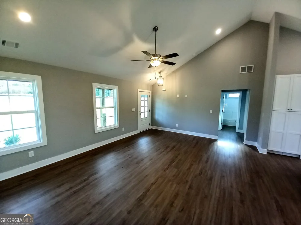 3300 Collard Valley RD Cedartown, GA 30125