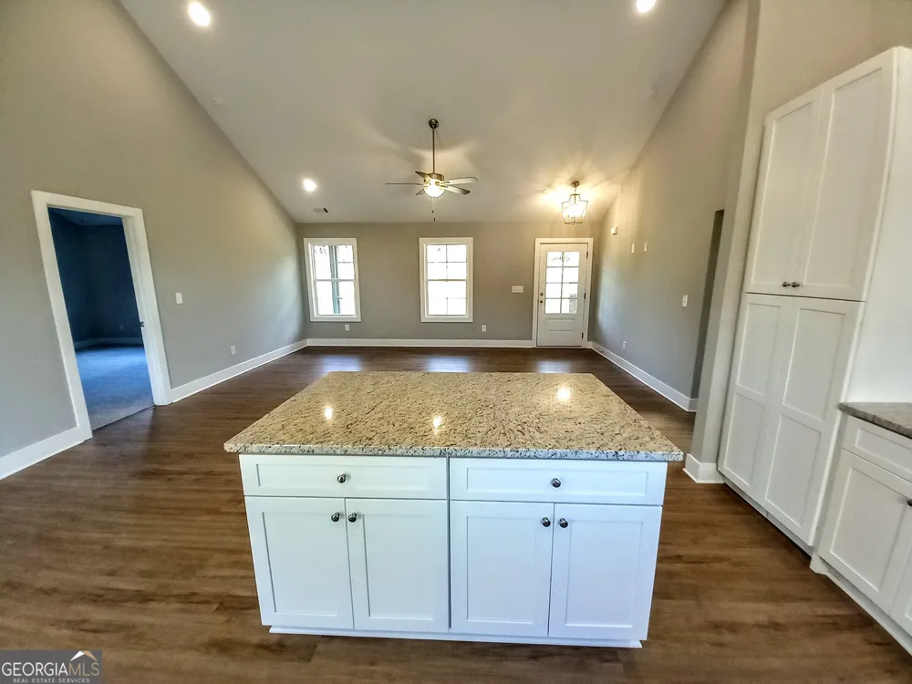 3300 Collard Valley RD Cedartown, GA 30125