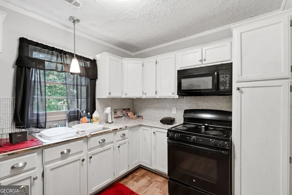 225 Myrtle DR Roberta, GA 31078