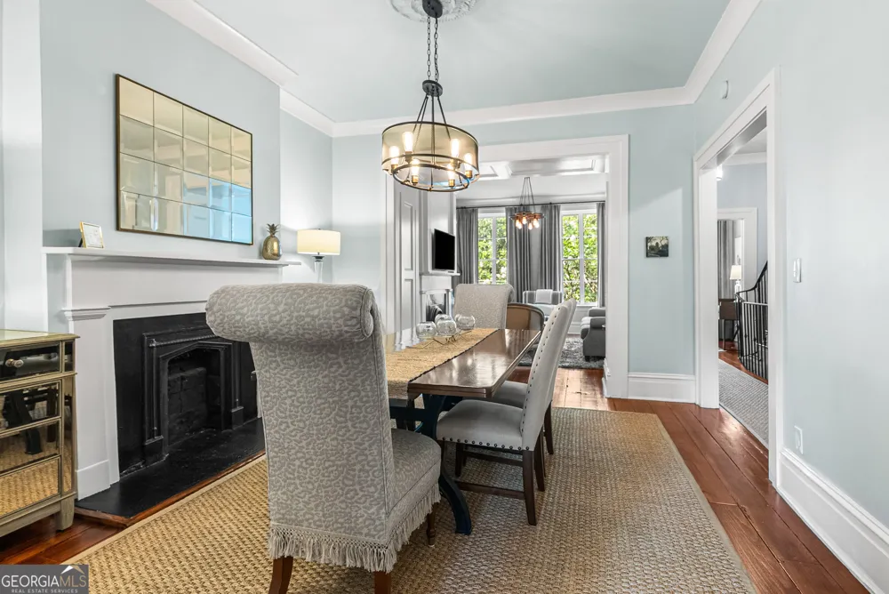 125 W Gordon ST Savannah, GA 31401