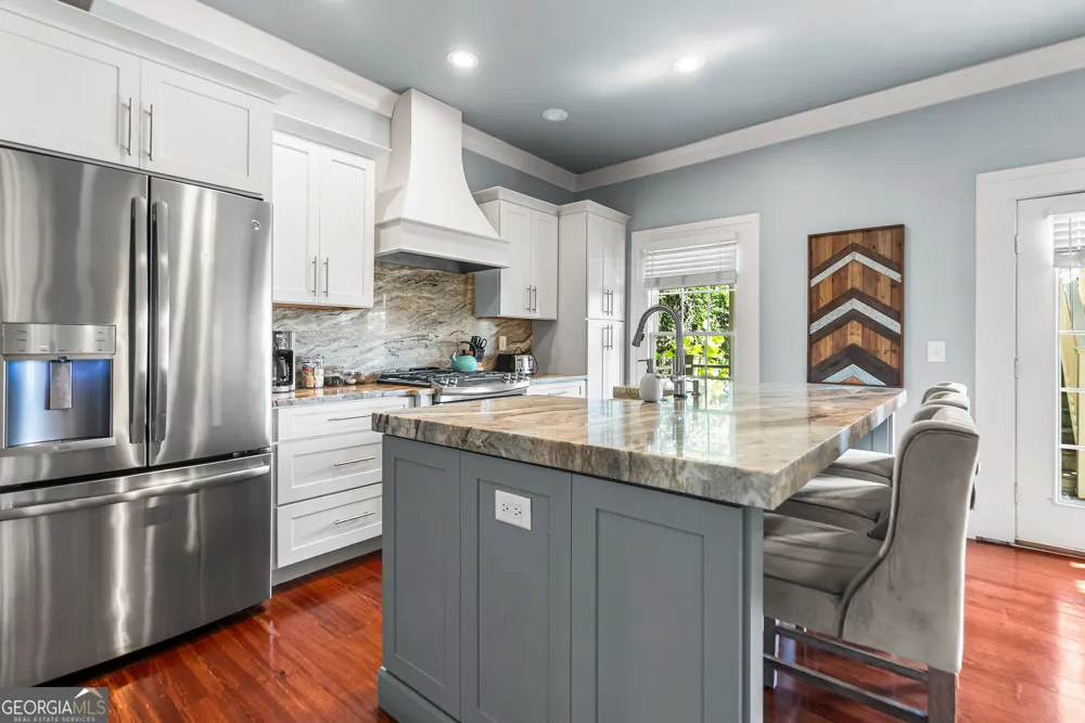 125 W Gordon ST Savannah, GA 31401